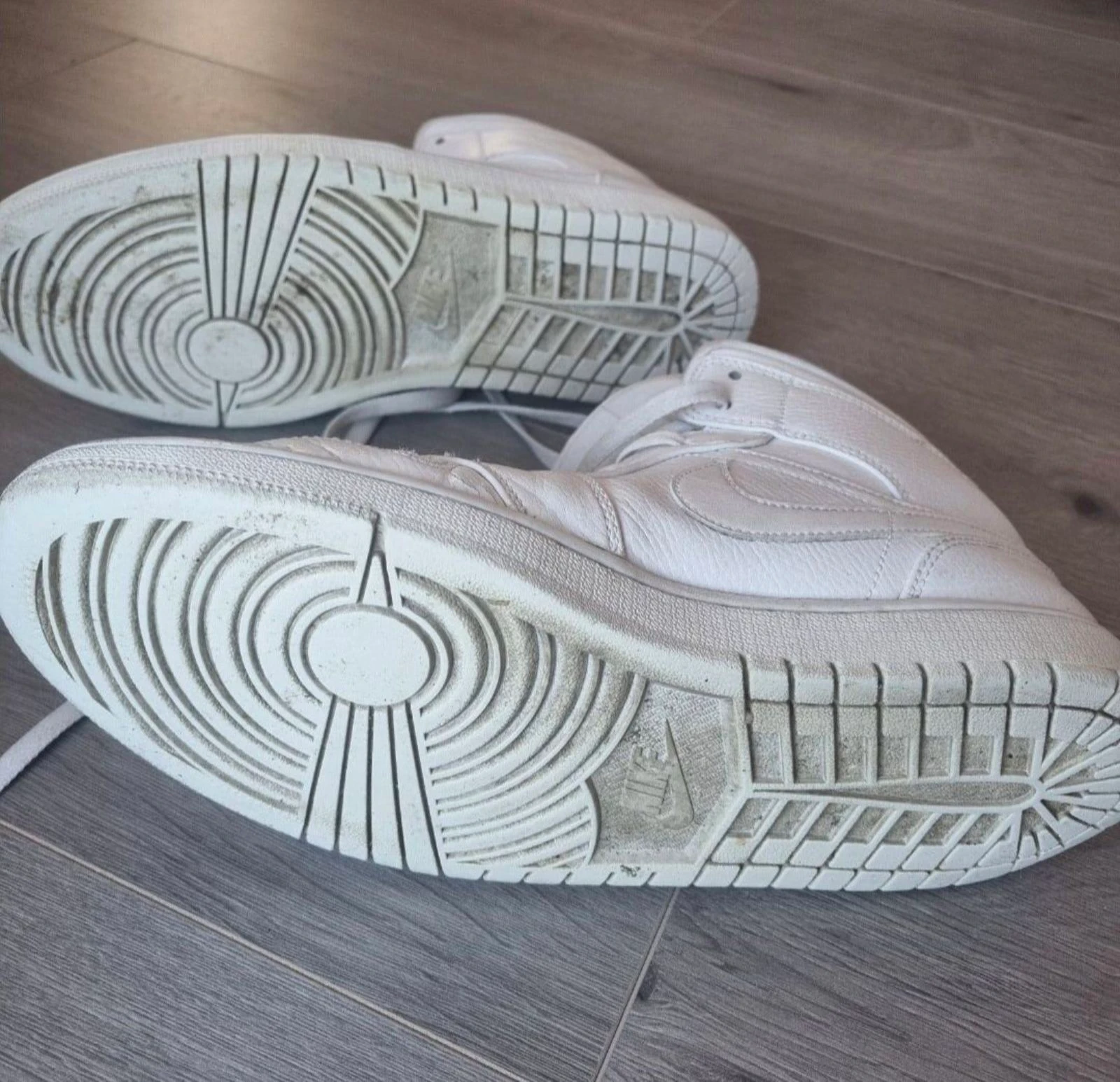 Nike Air Jordan 1 Mid Triple White | Tamanho 44.5 (US 10.5) – photo 7